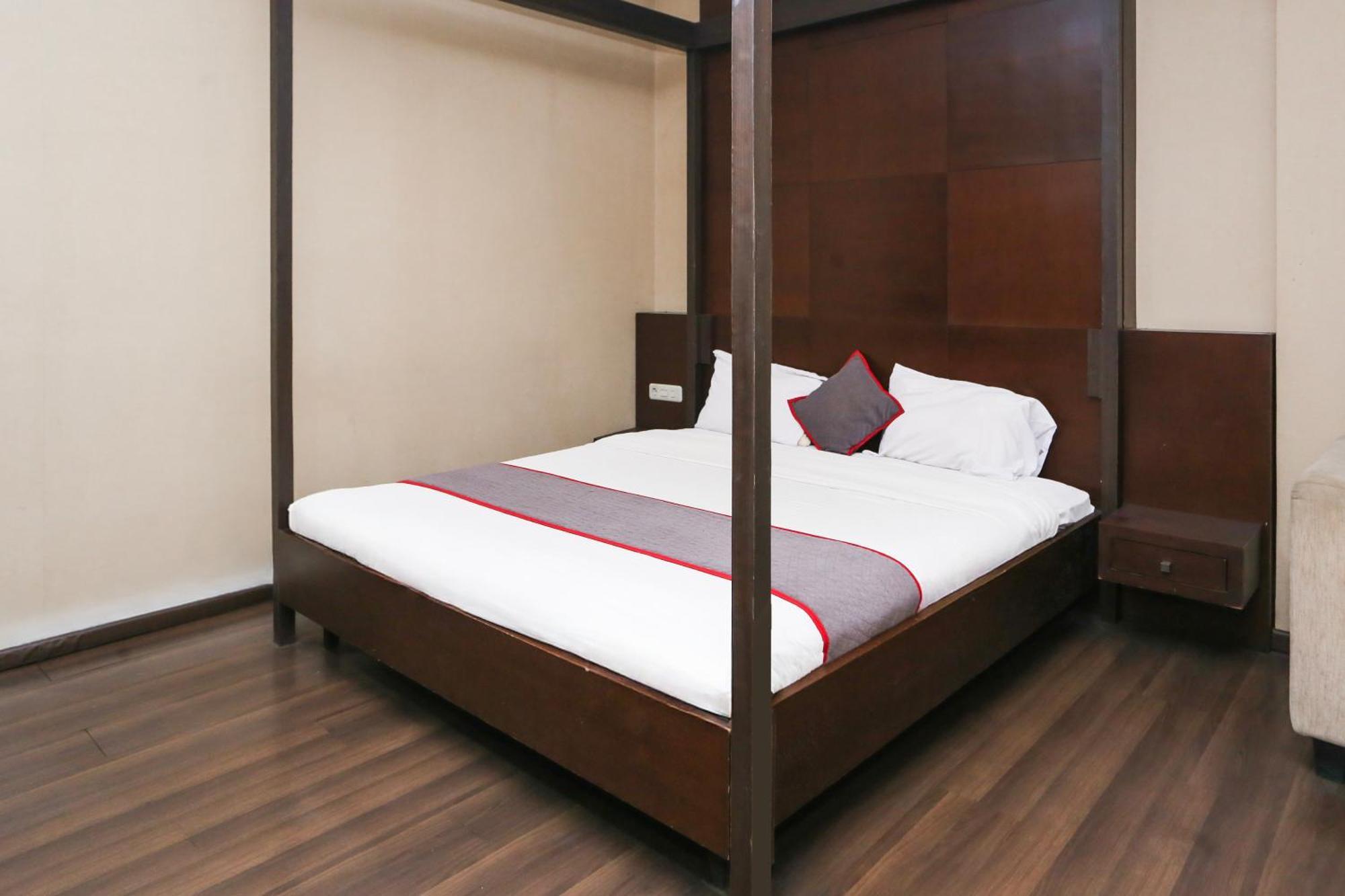 RedDoorz @ Cikarang 2 Hotel Bagian luar foto